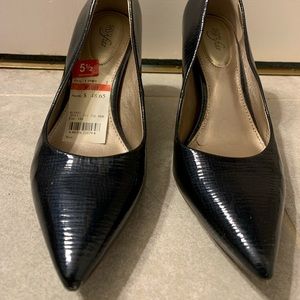 Dark Navy Blue Pumps